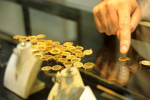 Çeyrek altın satışları dibe vurdu