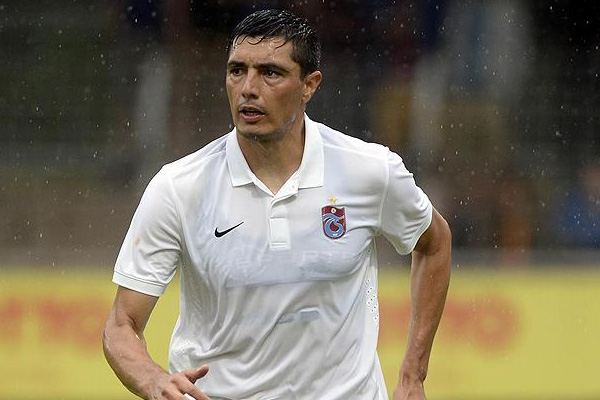 Trabzonspor Cardozo'yu borsaya bildirdi
