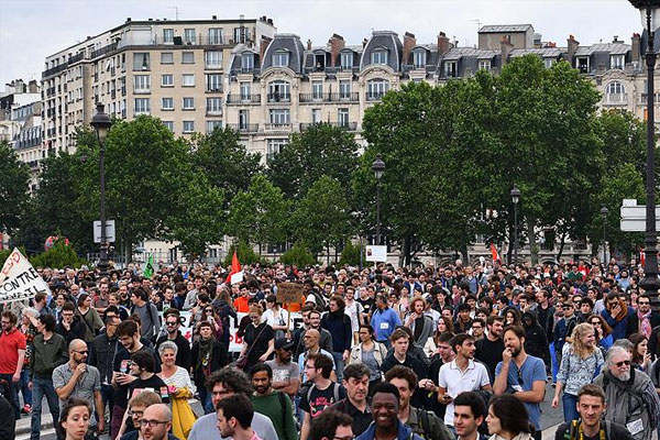 Fransa'da eylemler yeniden başlıyor