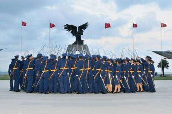 Hava Harp Okulu ara sınıflarına öğrenci alınıyor