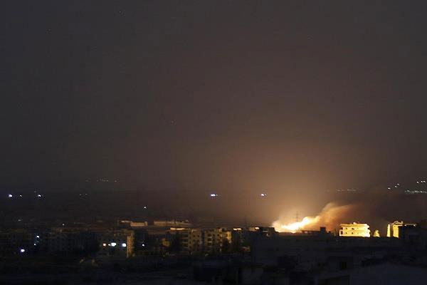 Rus uçakları yine İdlib'i bombaladı