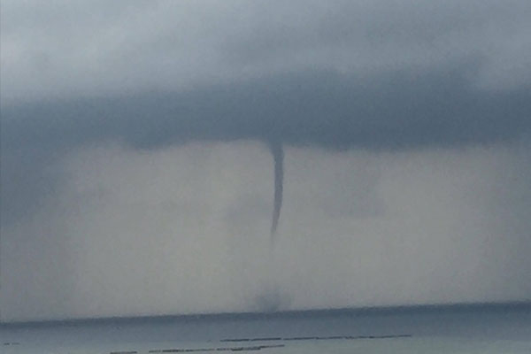 Karadeniz’de korkutan hortum