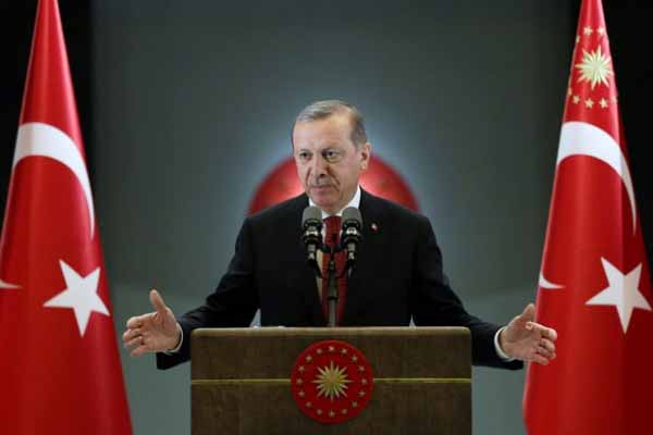 Erdoğan, AK Parti İl Başkanı'na 'Sizde gömlek varken ben yelek giyemem' demiş