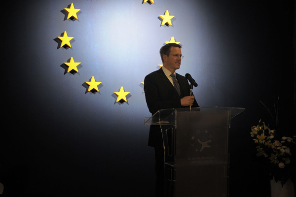 Kosova: Vize serbestisi almamız gecikebilir