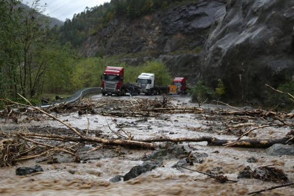 Artvin’in Borçka sele teslim