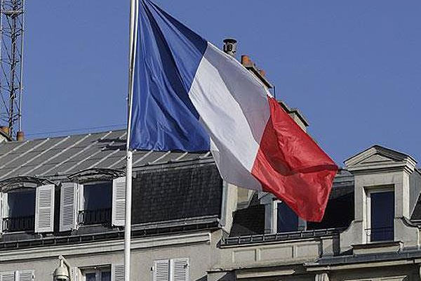 Fransa'da Sosyalist Parti binasına saldırı