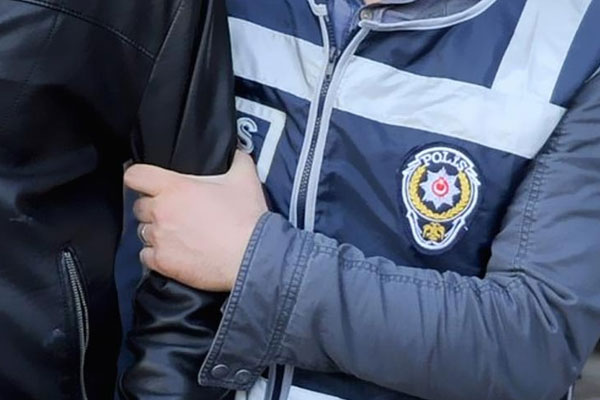 İzmir merkezli 5 ilde FETÖ operasyonu