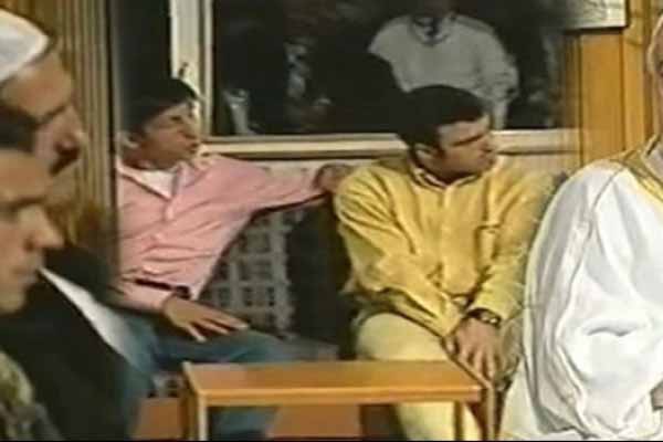 Fetullah Gülen'den futbolculara 'VIP' servisi hizmeti