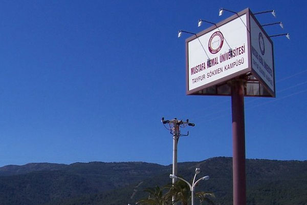 Eski rektör ve 14 akademisyen tutuklandı