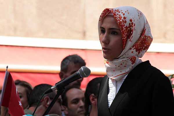 KADEM Başkan Yardımcısı Bayraktar: Hainlerin açtığı gediği bizler yeniden onaracağız