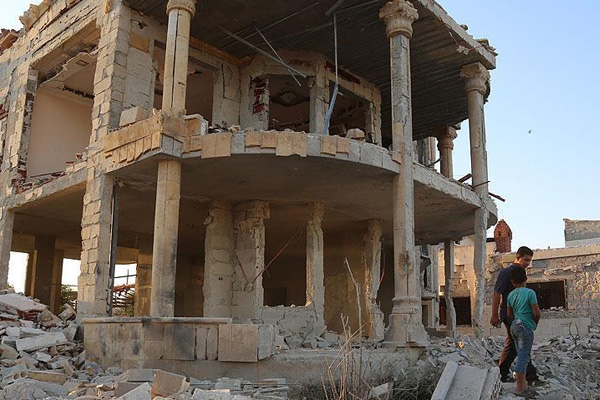 Rus savaş uçağı İdlib'te hastaneyi bombaladı