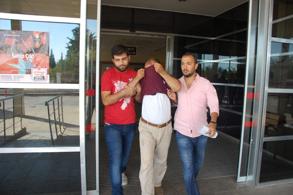 Adıyaman'da 53 öğretmen ve idareci gözaltında