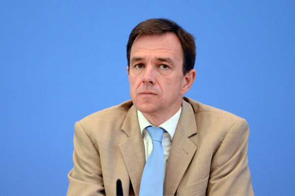 Almanya: İncirlik'in açılması vize serbestisi için pozitif bir adım olur