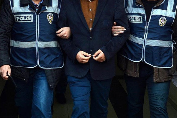 Aksaray'da FETÖ operasyonu: 10 tutuklama