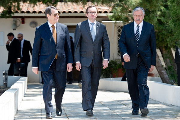 Akıncı-Anastasiadis görüşmesi başladı