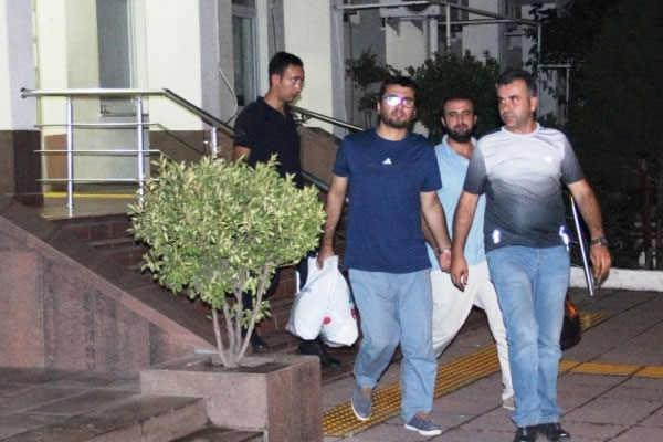 ABD'ye kaçmayı planlayan 13 kişi yakalandı