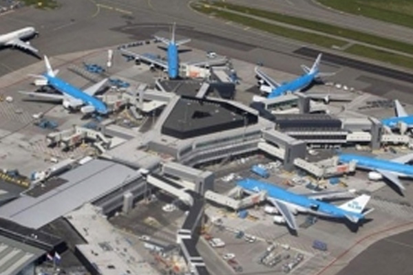 Hollanda, Türkiye'nin iade ettiği zanlıyı yine elinden kaçırdı