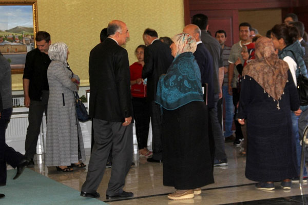 553 kişi içtiği sudan zehirlendi