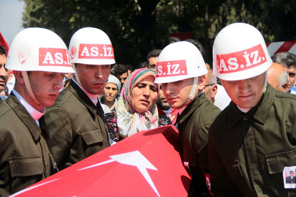 Suriye’de şehit düşen uzman çavuşa veda