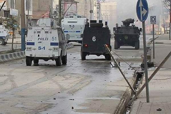 Yüksekova'daki sokağa çıkma yasağı uzatıldı