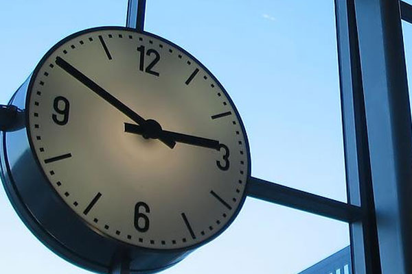 Kış saati uygulaması sona erdi