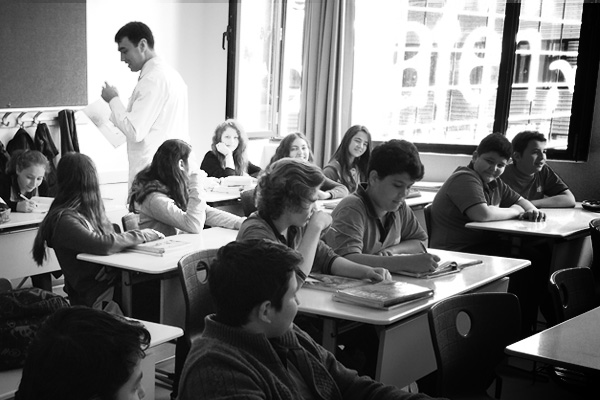 FETÖ'cülerin yazdığı ders kitapları tekrar yazılacak