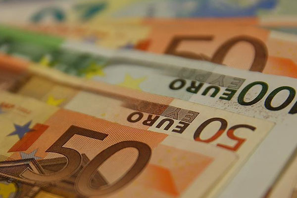 AB'den Türkiye’ye 348 milyon Euro