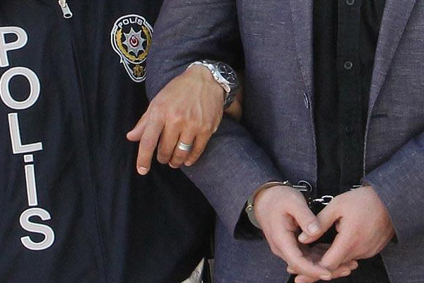 FETÖ'nün 'para kasası' tutuklandı