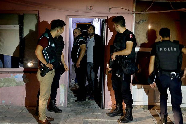 İstanbul'da helikopter destekli uyuşturucu operasyonu