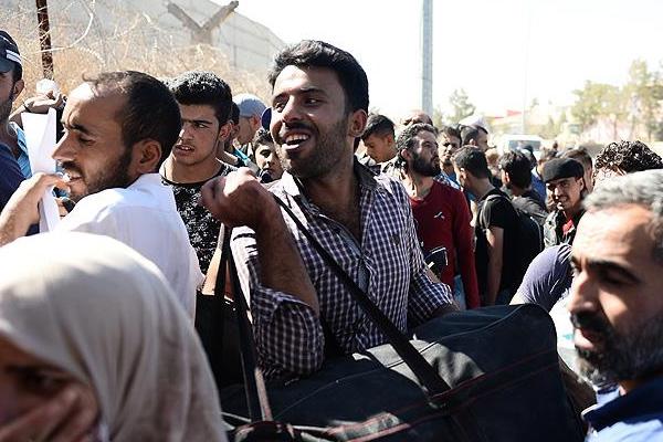 'Yaşadığımız yer teröristlerden temizlendiği için dönüyoruz'