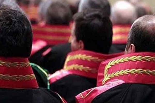 Kaçak savcılar FETÖ abisi çıktı