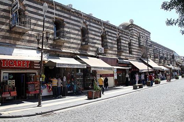 Diyarbakır Sur'a 2 milyar liralık yatırım