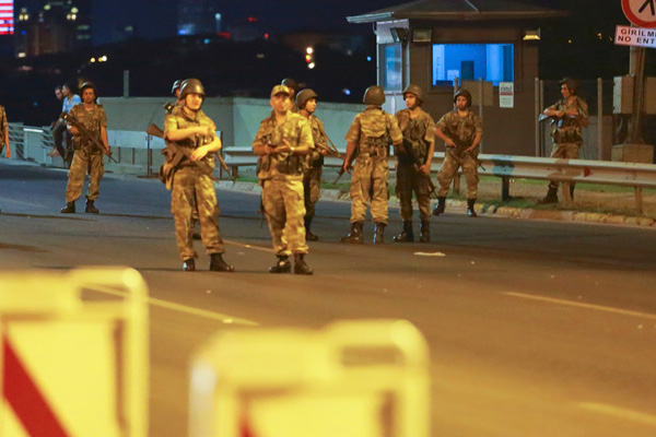 Darbecilere silahları veren o Komutan ortaya çıktı