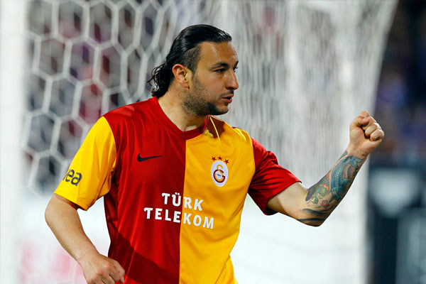 Necati Ateş futbolu bıraktı