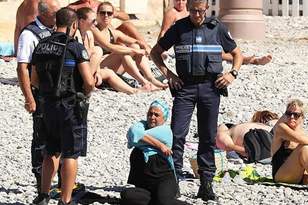 Fransa'da bir mahkeme daha burkini yasağını askıya aldı