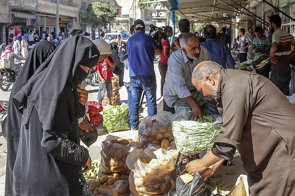 Cerablus çarşısında bayram yoğunluğu