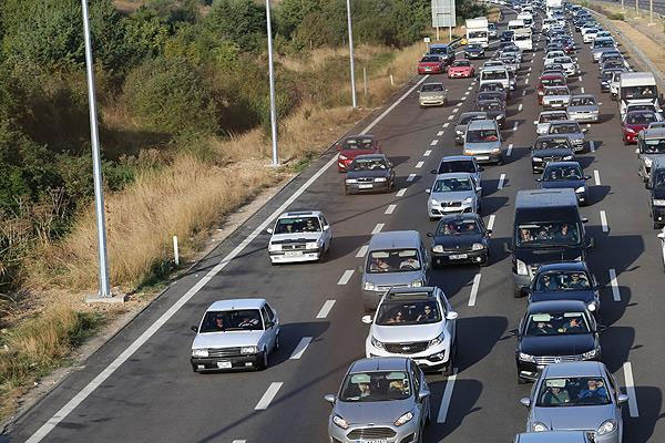 TEM Otoyolu'nda bayram yoğunluğu