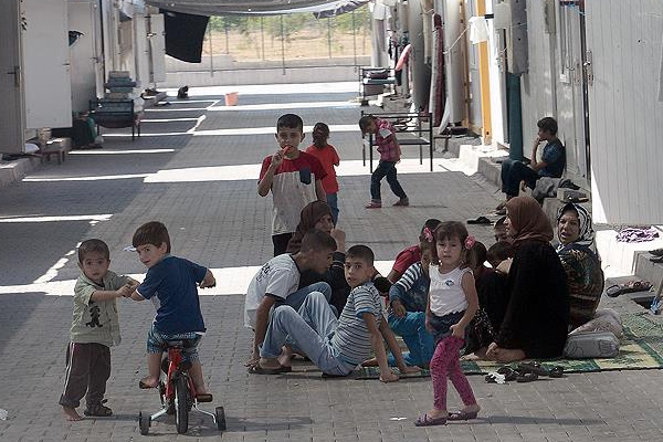Sığınmacılar bir bayrama daha buruk giriyor
