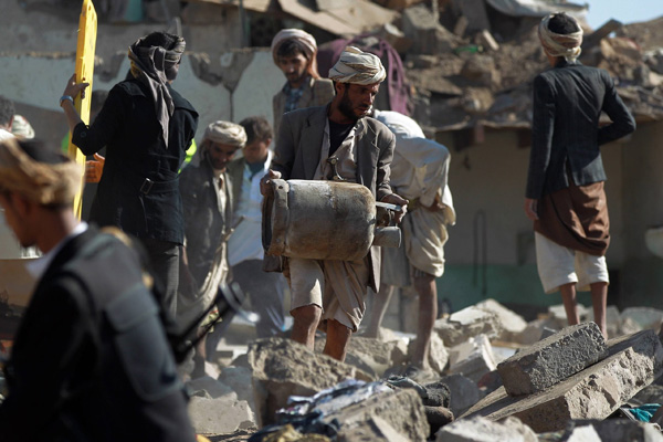 Yemen'de hava saldırıları: 21 ölü