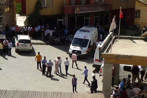 AK Partili siyasetçi silahlı saldırı sonucu katledildi