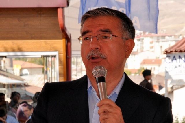 Bakan Yılmaz açıkladı: Kaç öğretmen açığa alındı?