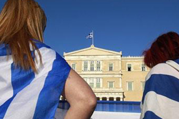 Yunanistan'da mülteci çocukları okulda istemeyen ailelerden tehdit!