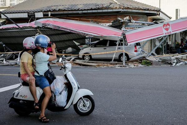 Tropikal fırtına Vietnam'da can alıyor