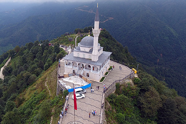 Erdoğan'ın açtığı camiye rekor ziyaretçi