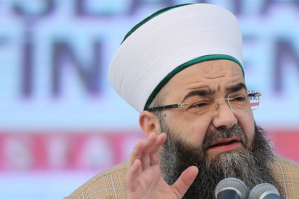 'Cübbeli Ahmet Hoca' dini değerleri aşağıladığı gerekçesiyle ifade verdi