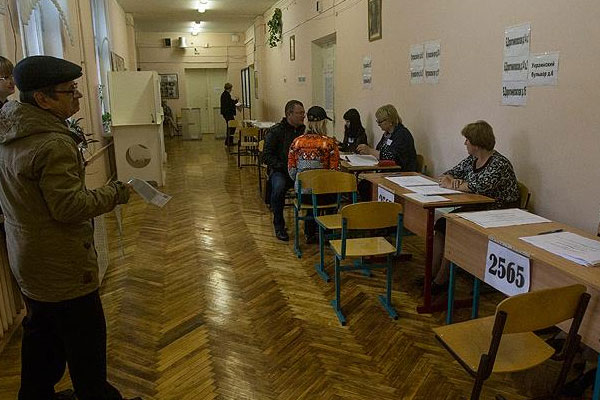 Duma seçimleri için halk sandıkta