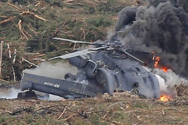 Mısır'da askeri eğitim helikopteri düştü