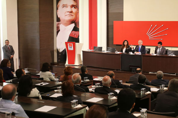 CHP KHK'lar için AYM'ye gidiyor