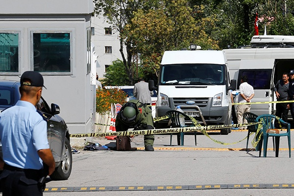 İsrail Büyükelçiliği'ne saldırı girişimi!