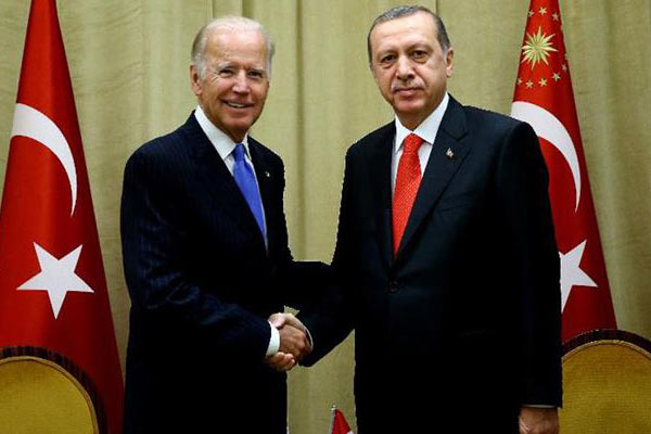 Erdoğan Biden’la görüştü